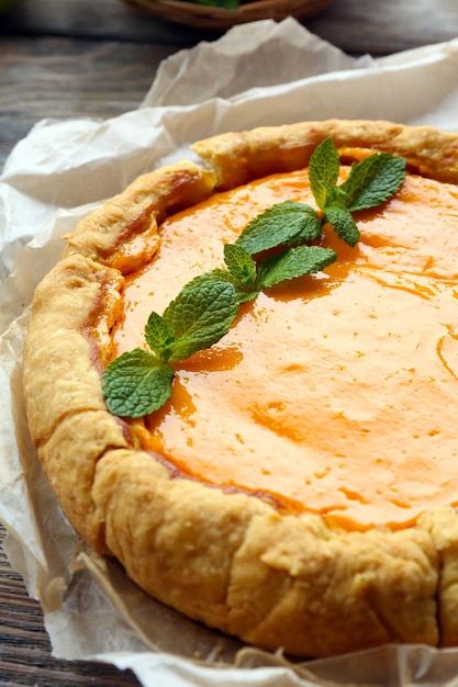 Tarte à la citrouille maison sur table