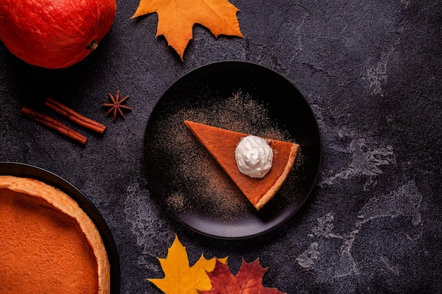 Tarte à la citrouille maison de Thanksgiving prête à manger Vue de dessus