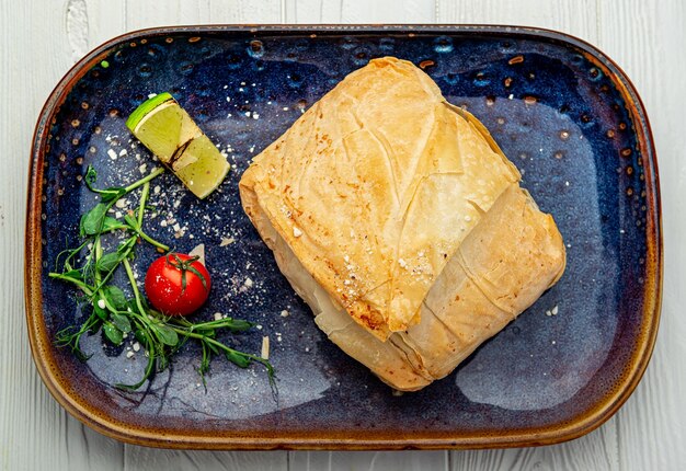 Tarte feuilletée maison aux épinards et fromage