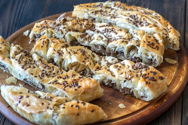 Tarte phyllo en spirale fourrée de veau