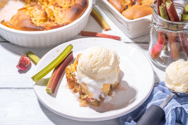 Tarte sucrée à la rhubarbe