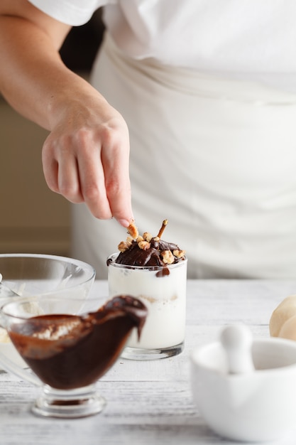 Tartelettes à la poire avec crème et cuisson douce