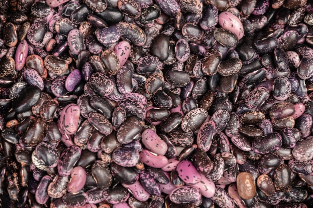 Tas de haricots rouges pour la texture d'arrière-plan, gros plan, vue de dessus