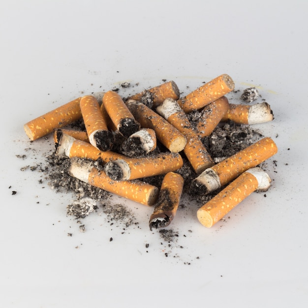 Tas de mégots de cendres de cigarette