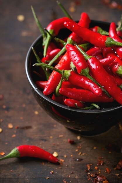 Tas de piments rouges