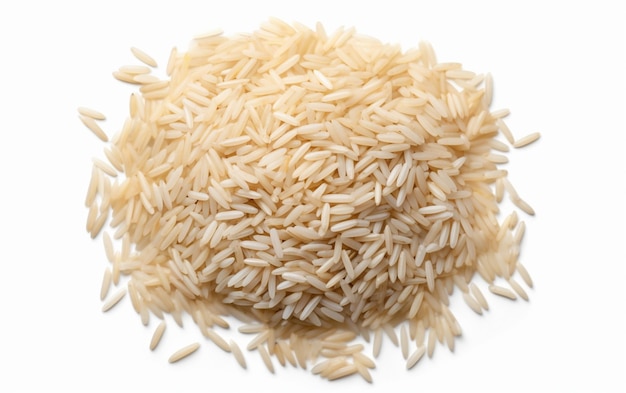 un tas de riz avec un fond blanc