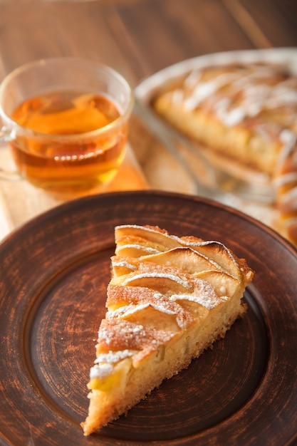 Tas de tarte aux pommes maison close-up