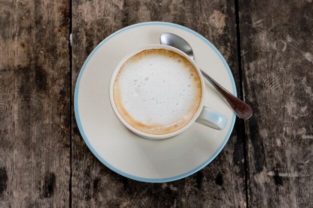 Une tasse de café au lait