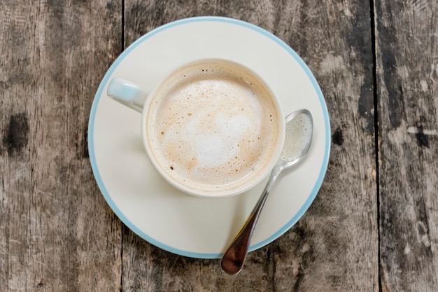 Une tasse de café au lait