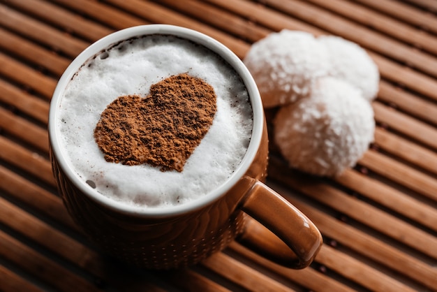 tasse de café à la cannelle