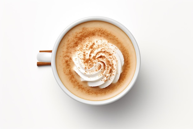 une tasse de café avec de la crème fouettée et de la cannelle