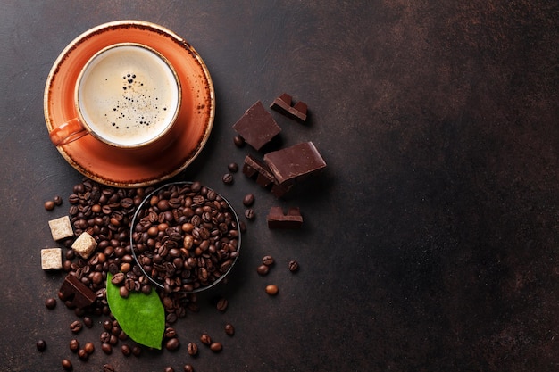 Tasse à café en grains de chocolat