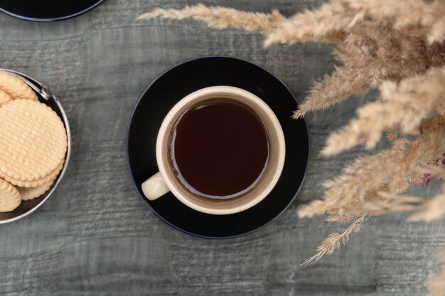 Tasse de café noir Garder au chaud Humeur d'automne