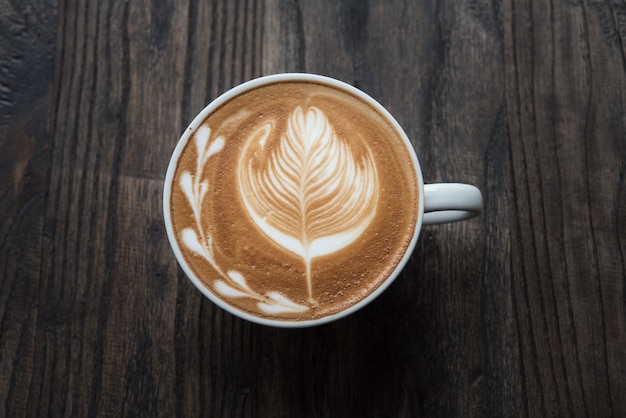 tasse à café sur la table en bois