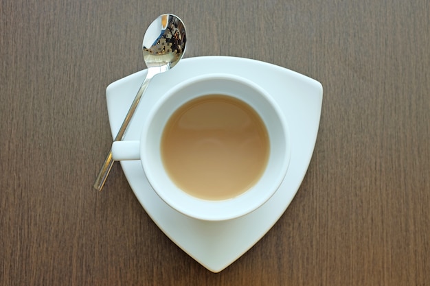 tasse de café sur la table