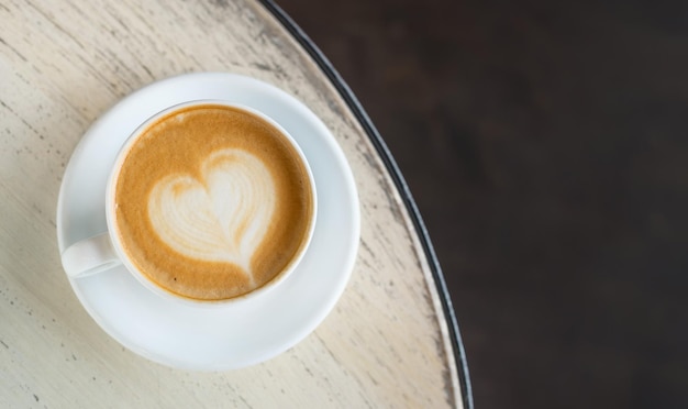 Tasse à café sur la table