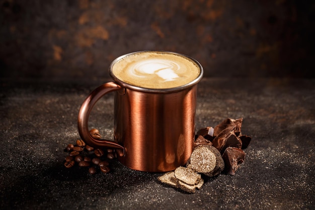 Tasse à café à la truffe et au chocolat