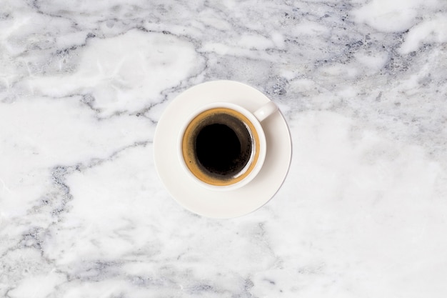 Tasse à café, vue de dessus de tasse à café sur table en marbre