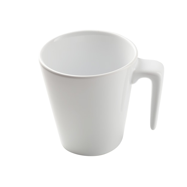 Tasse en céramique blanche isolée sur fond blanc.