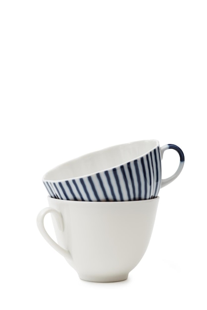 Tasse en céramique pour le thé ou le café Fond blanc isolé