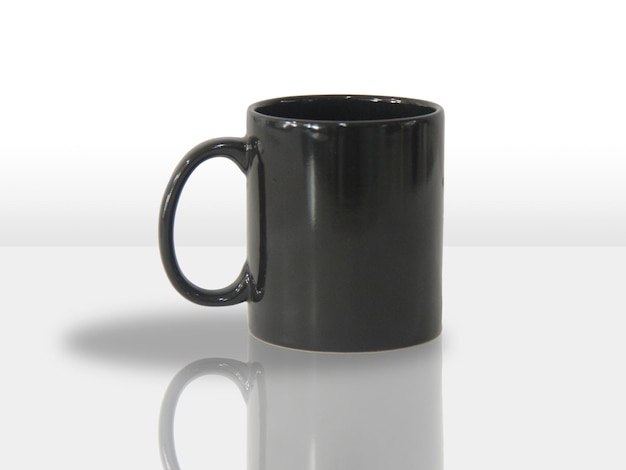 Photo une tasse noire avec le mot café dessus