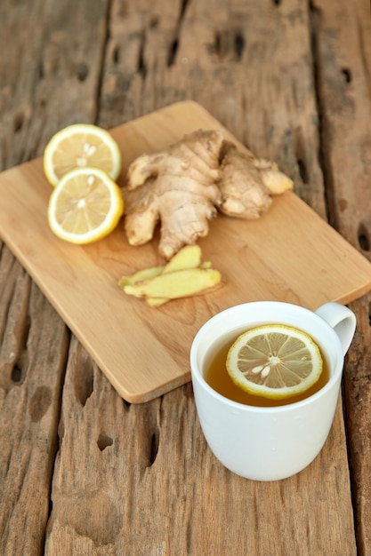 Photo tasse de thé au citron et gingembre