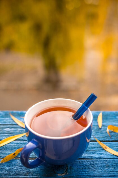 Tasse à thé bleue