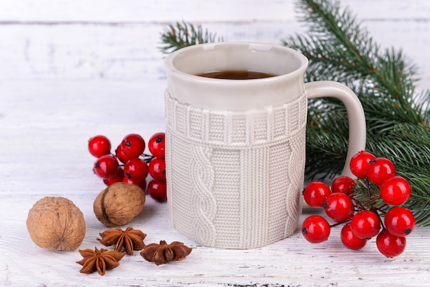 Tasse de thé sur table close-up