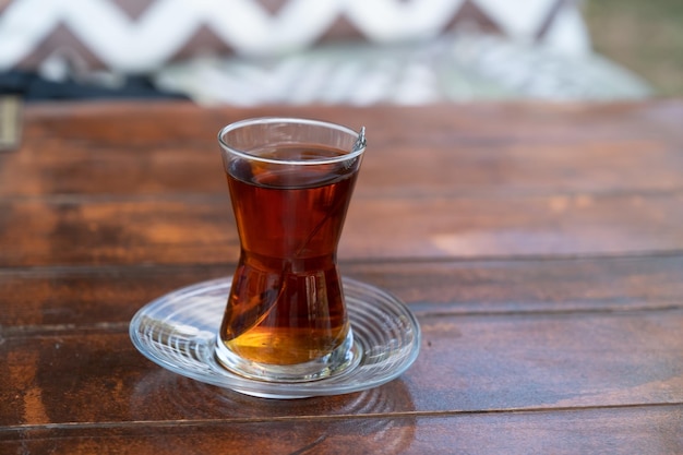 tasse de thé en verre