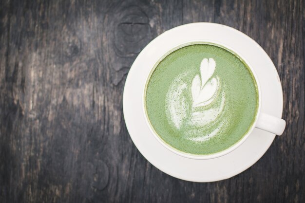 Tasse de thé vert au café temps de détente