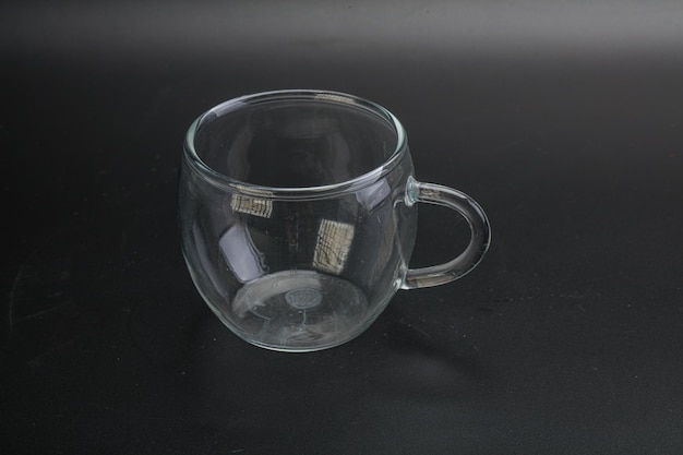 Tasse en verre vide pour les boissons