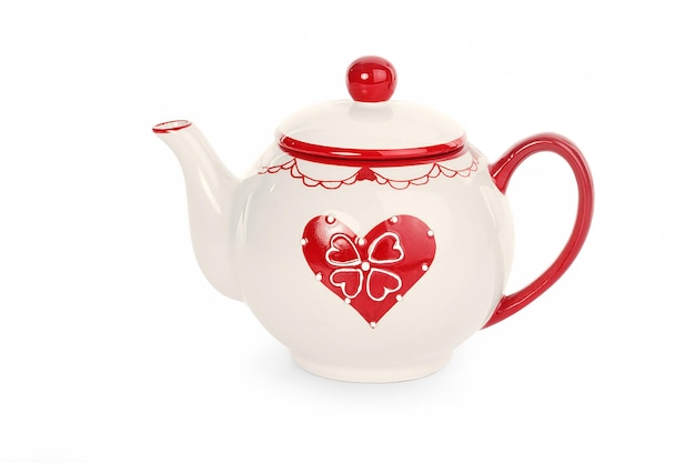 Tasses en céramique pour café ou thé sur fond blanc avec différents motifs et différentes couleurs.