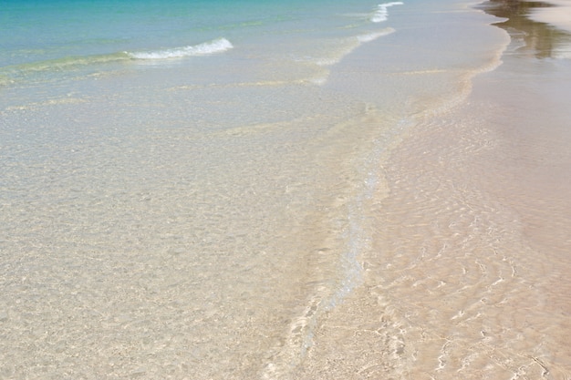 Été bleu, vagues, plage, sable