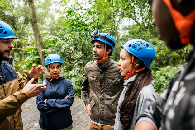 Team building en plein air en forêt