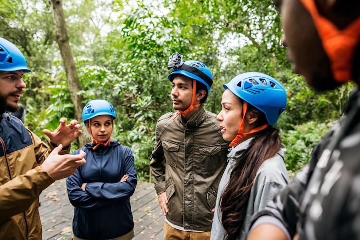 Photo team building en plein air en forêt
