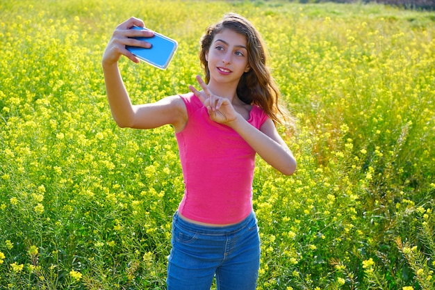 Teenie Selfie Vidéo Photo Printemps Meadow