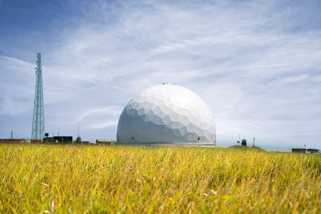 Le télescope à dôme de l'observatoire astronomique, exploration de la galaxie