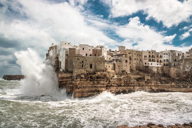 Tempête sur Polignano