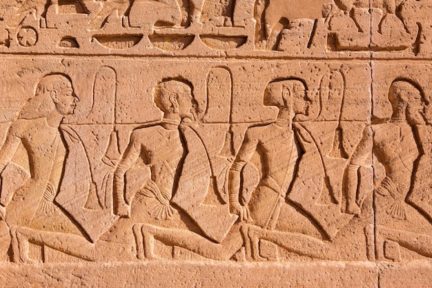 Le temple d'Abu Simbel en Égypte Colossus du grand temple de Ramsès II en Afrique
