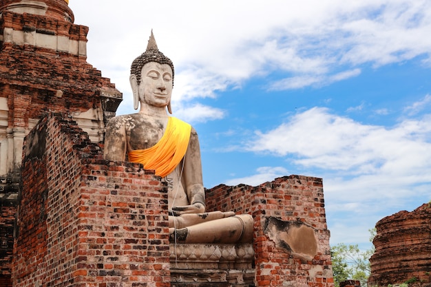 Temple antique thaïlandais