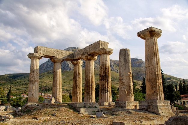 Temple d'Apollon à Corinthe