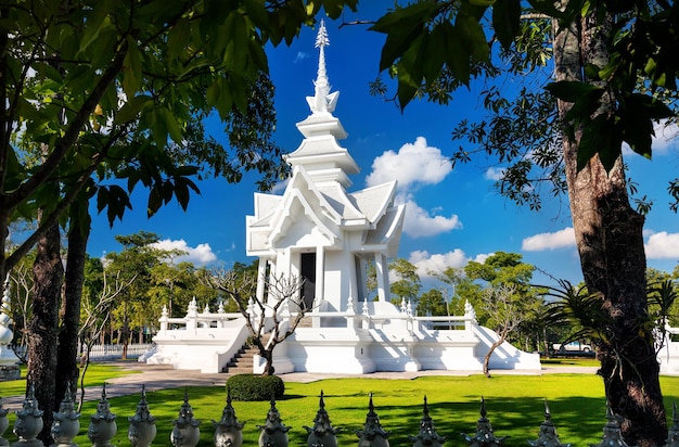 Temple blanc en Thaïlande