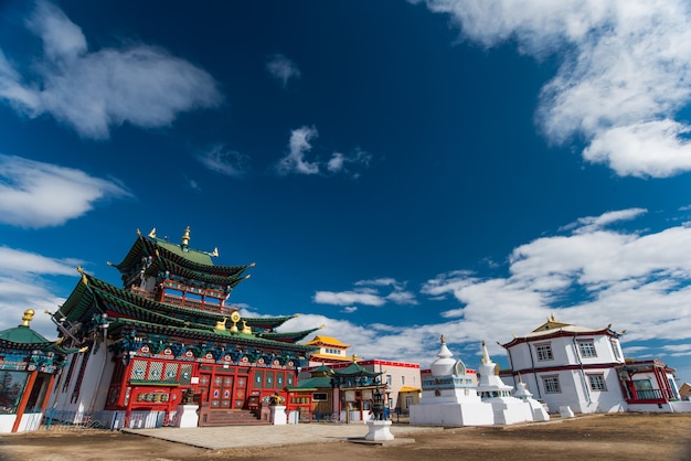 Temple bouddhiste Ivolginsky Datsan en Bouriatie en Russie