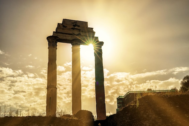 Temple de Castor Pollux au Forum Romain à Rome