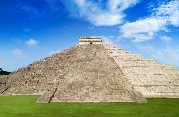 Temple chichen itza el templo kukulcan