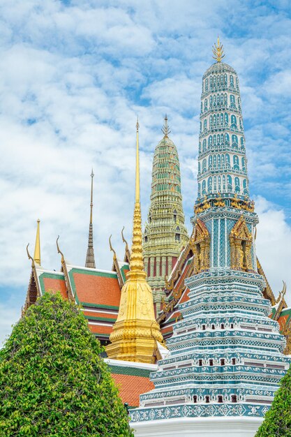 Photo le temple contre la construction