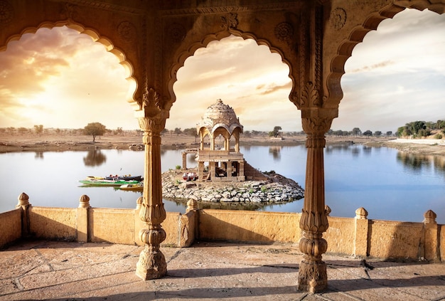 Temple sur l'eau en Inde