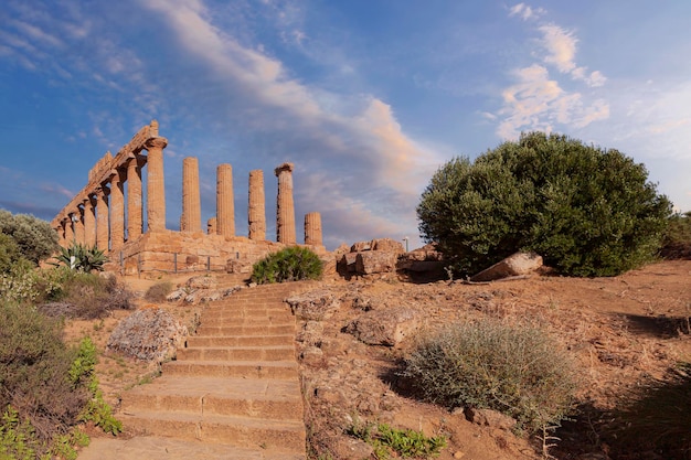 Photo le temple de junon dans la vallée des temples d'agrigente en sicile