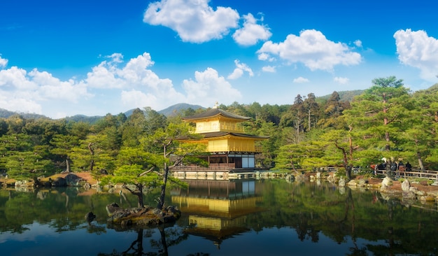 Temple Kinkakuji (Le pavillon d&#39;or) à Kyoto, Japon