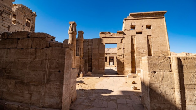 Temple de Médinet Habou Egypte Louxor Le temple funéraire de Ramsès III à Médinet Habou Egypte